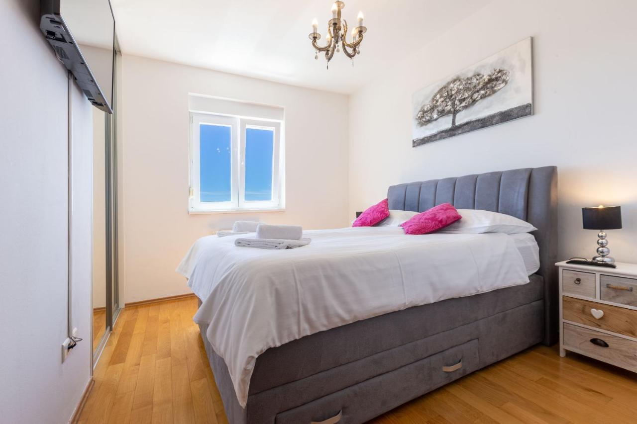 Jadran Apartment With Balcony And Parking Garage Zadar Buitenkant foto